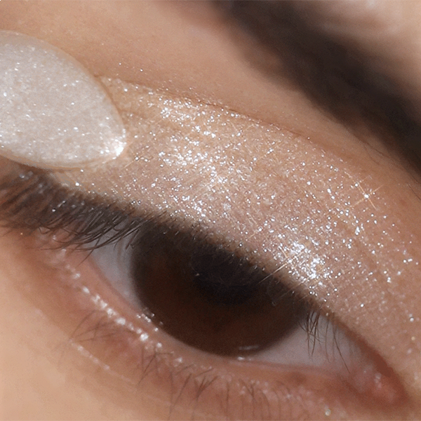 Moira Chroma Light Shadow Fairy Dust 01